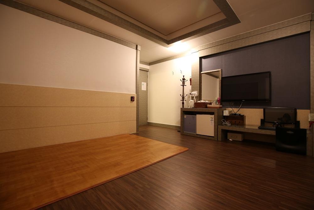 Hera Motel Daejeon Exterior photo