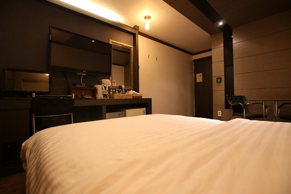 Hera Motel Daejeon Exterior photo